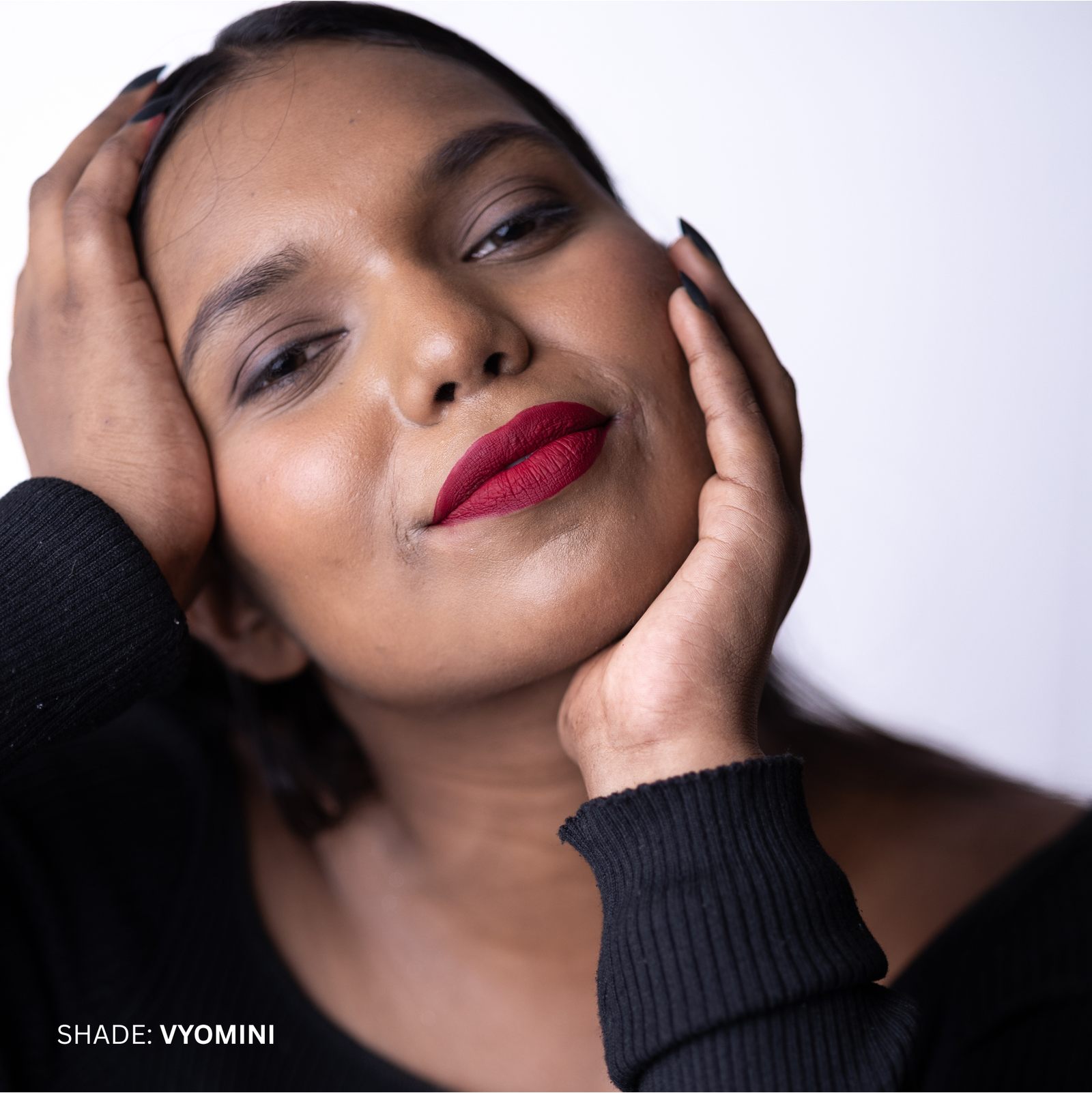 Vyomini – Garnet Red - Image 4